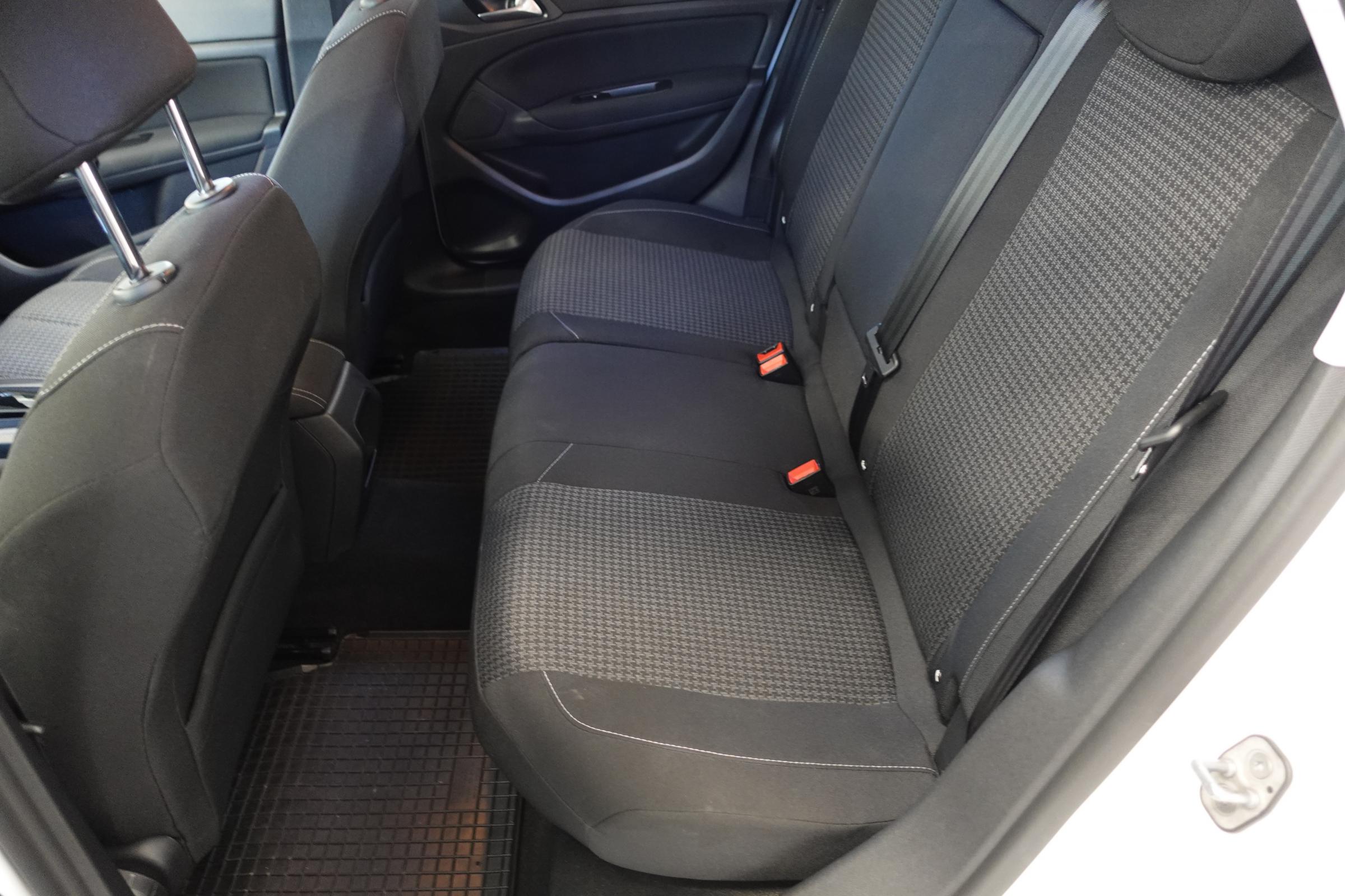 Peugeot 308, 2018 - pohled č. 10