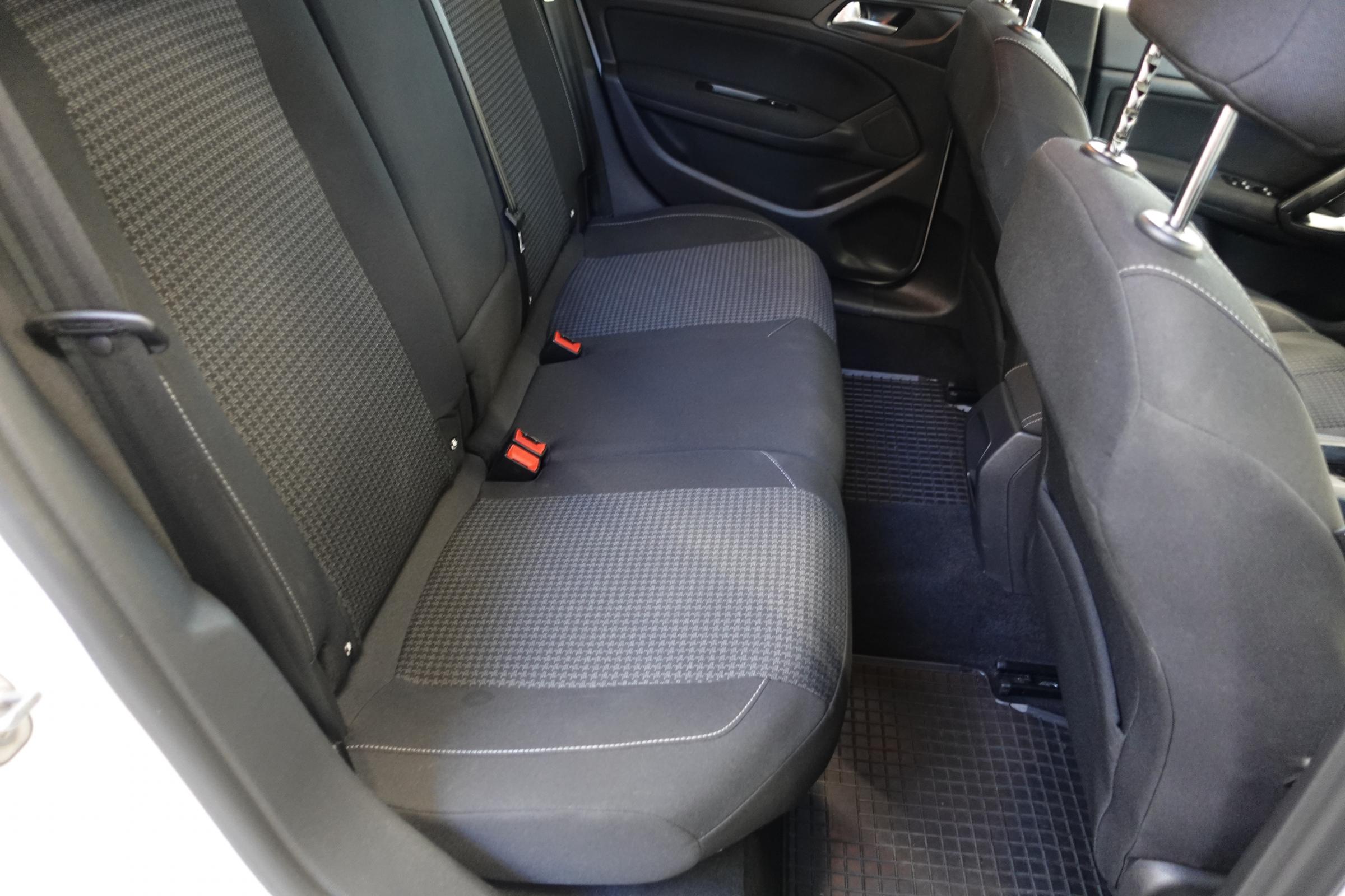 Peugeot 308, 2018 - pohled č. 12