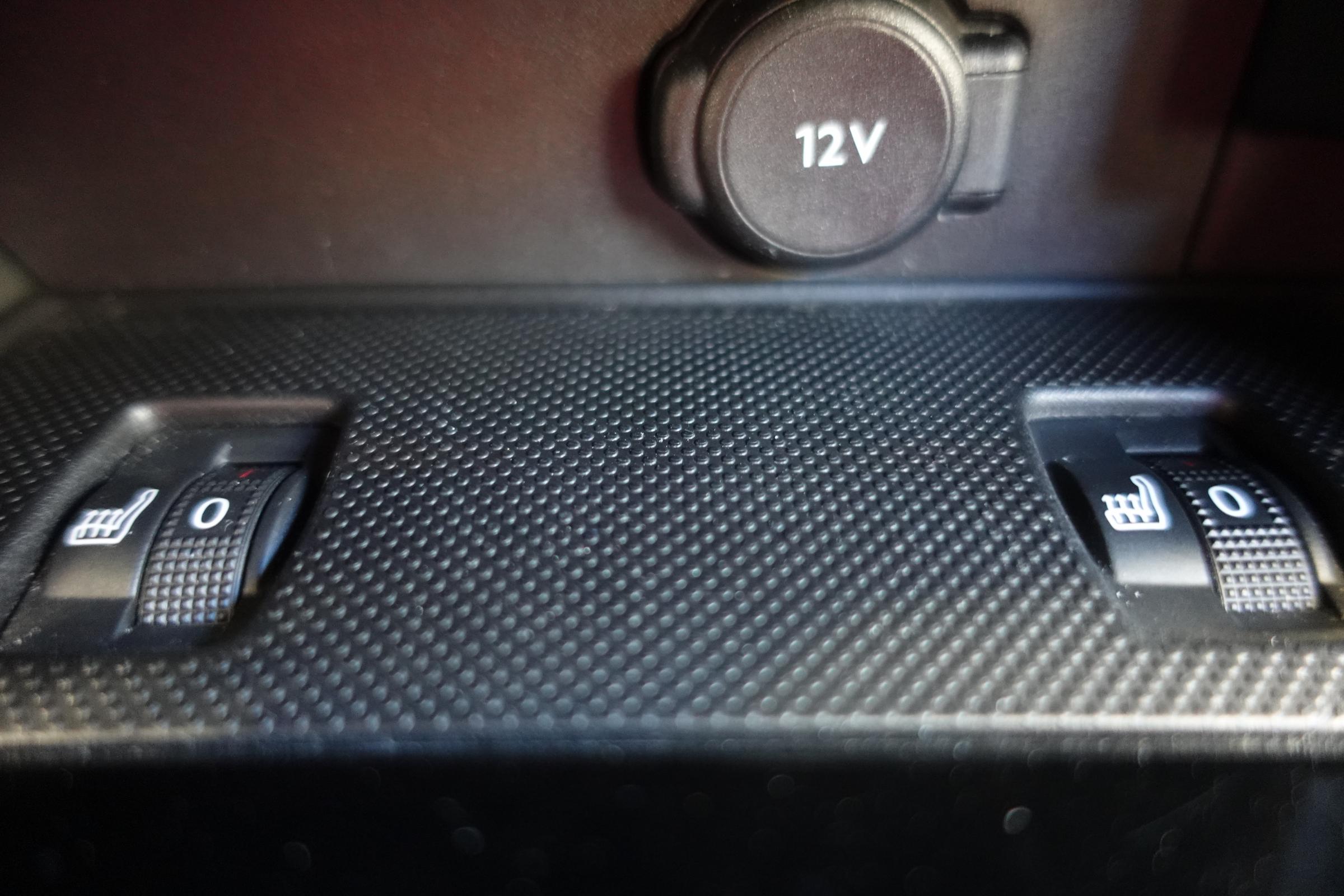 Peugeot 308, 2018 - pohled č. 20