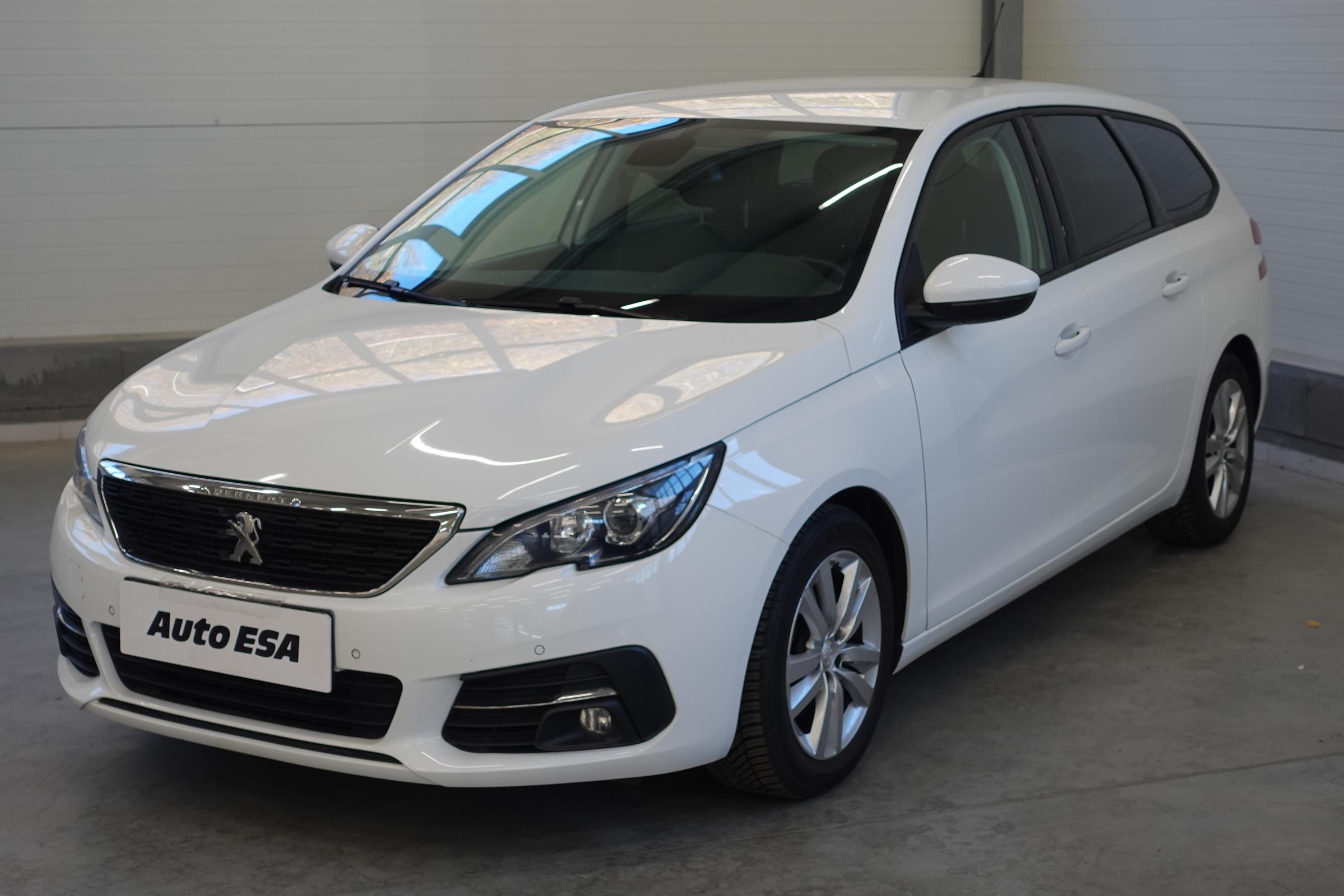 Peugeot 308, 2018 - pohled č. 3