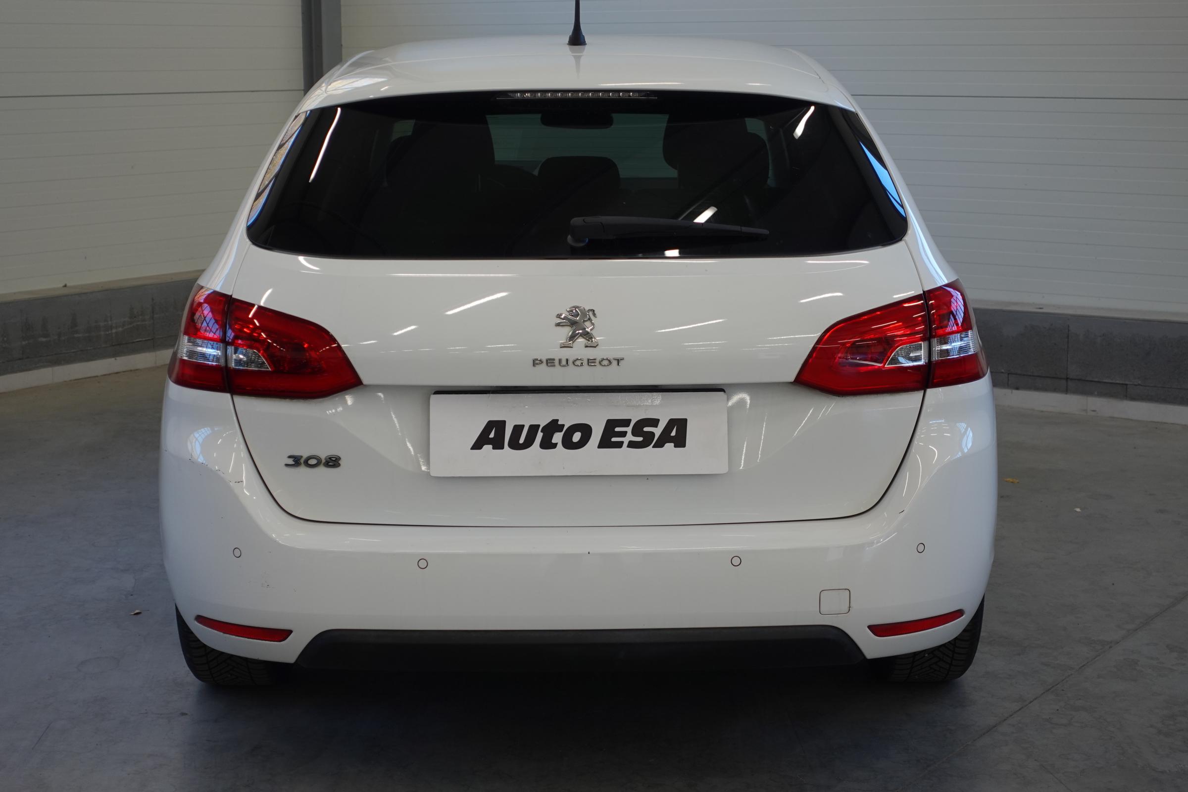 Peugeot 308, 2018 - pohled č. 5