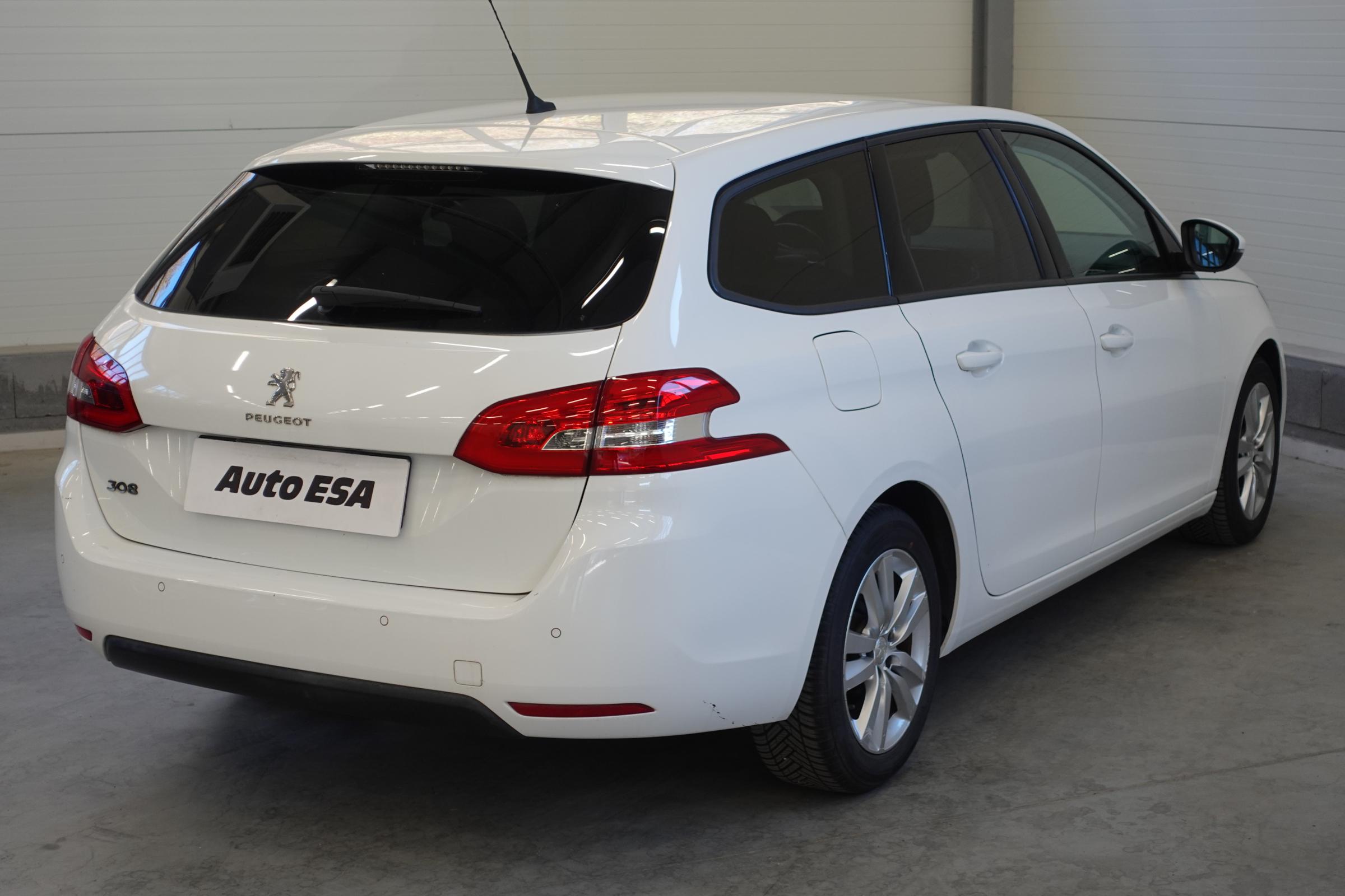 Peugeot 308, 2018 - pohled č. 6