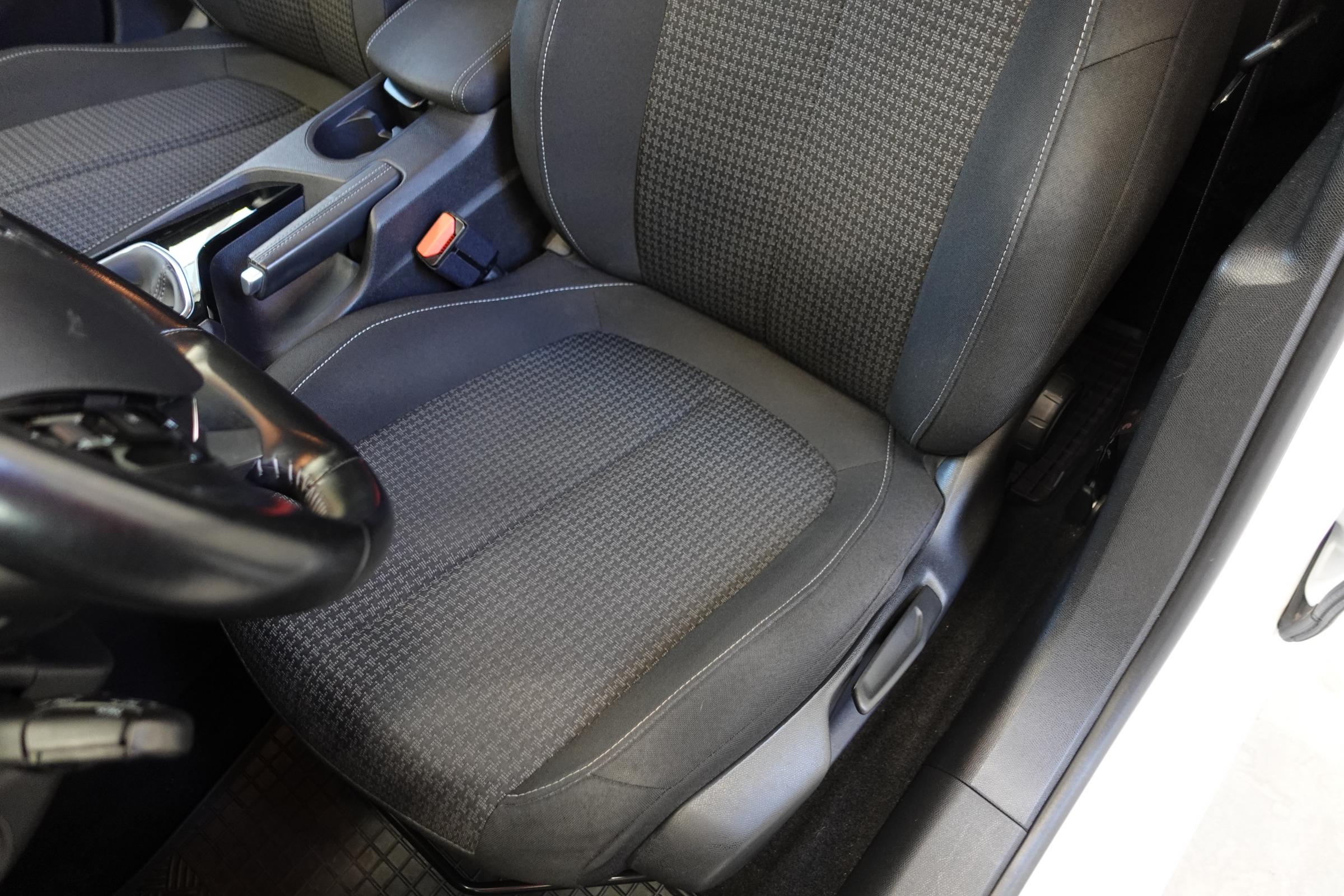 Peugeot 308, 2018 - pohled č. 9