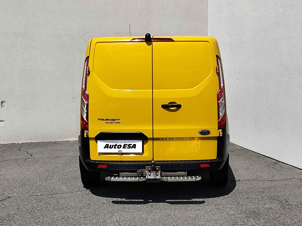 Ford Transit Custom 2.0TDCi  L2H1 5míst