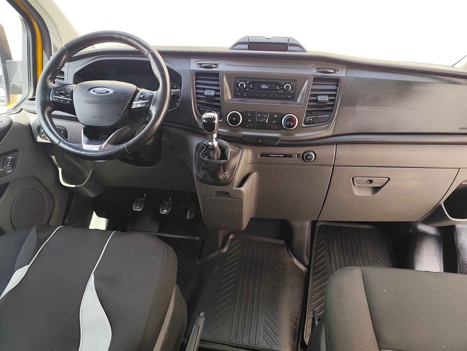 Ford Transit Custom 2.0TDCi  L2H1 5míst