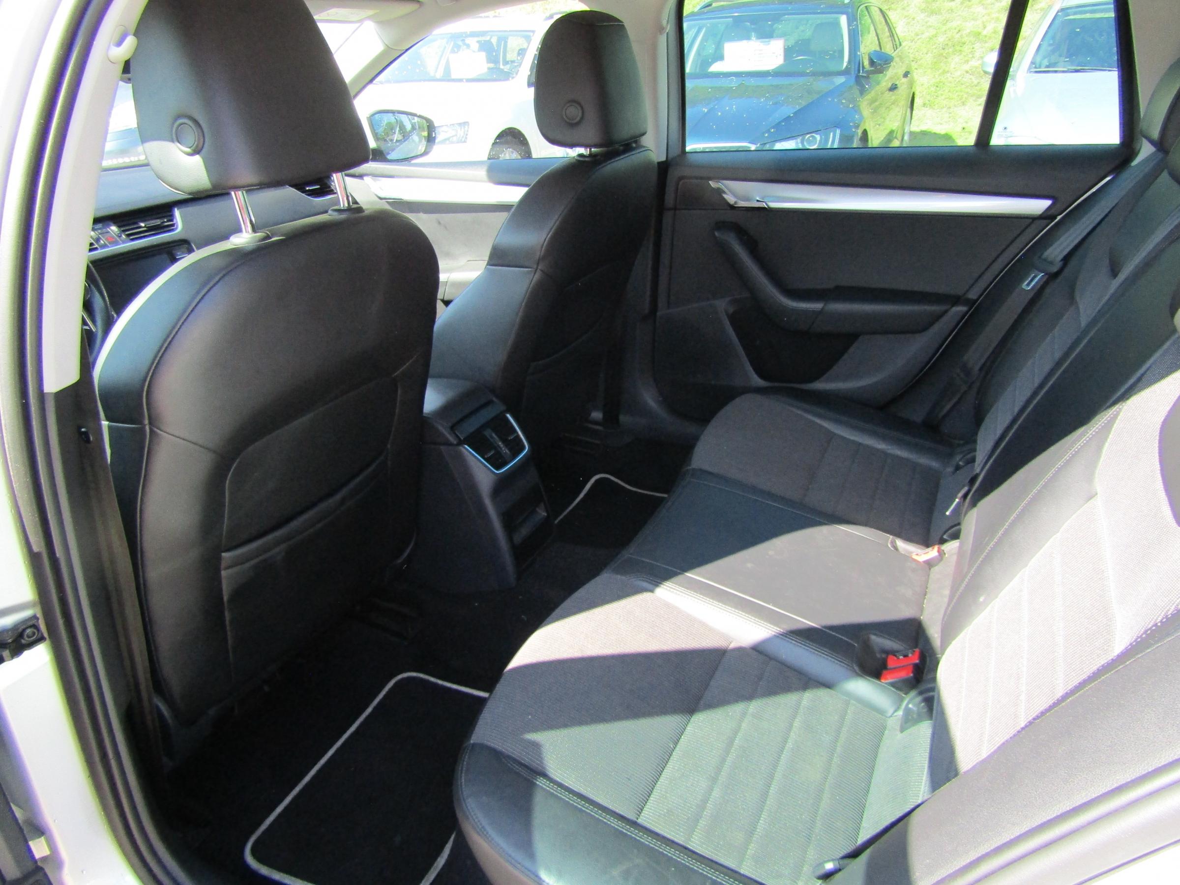 Škoda Octavia III, 2014 - pohled č. 12