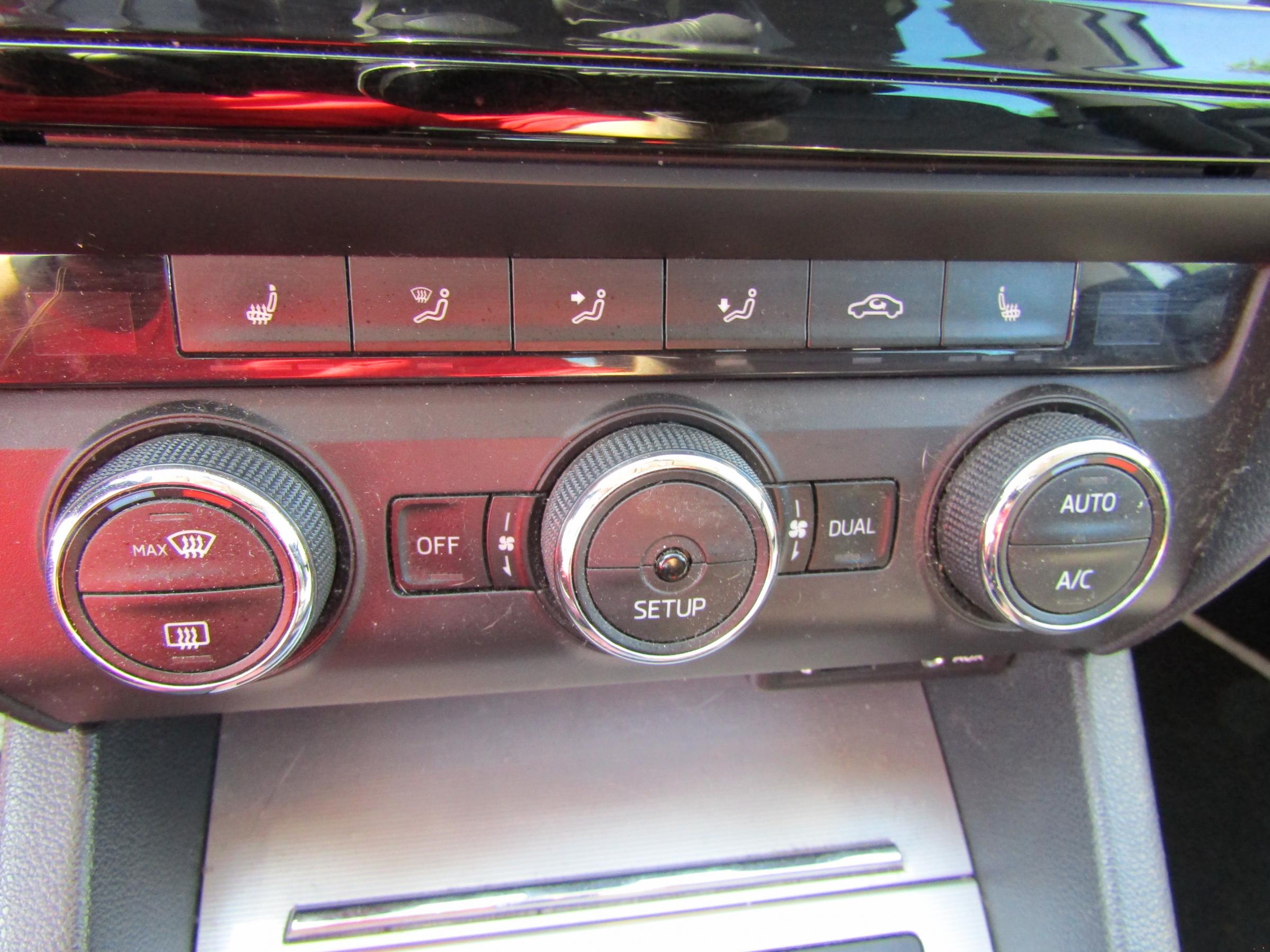 Škoda Octavia III, 2014 - pohled č. 17