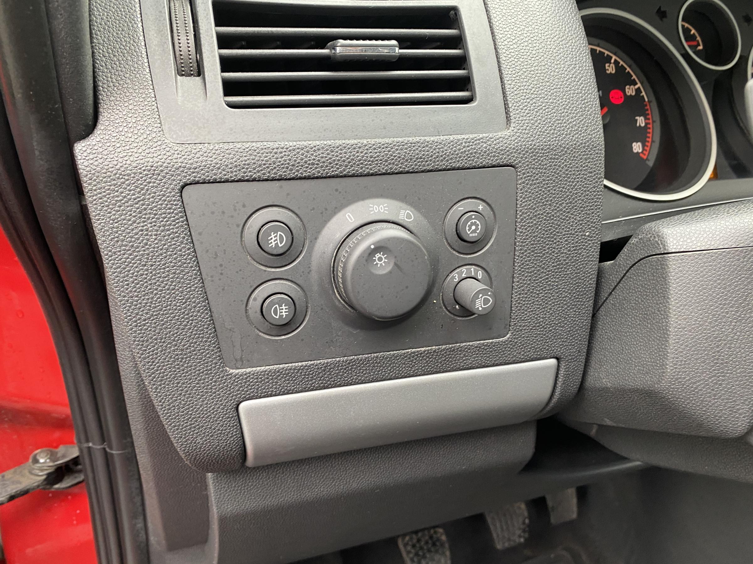 Opel Zafira, 2014 - pohled č. 15