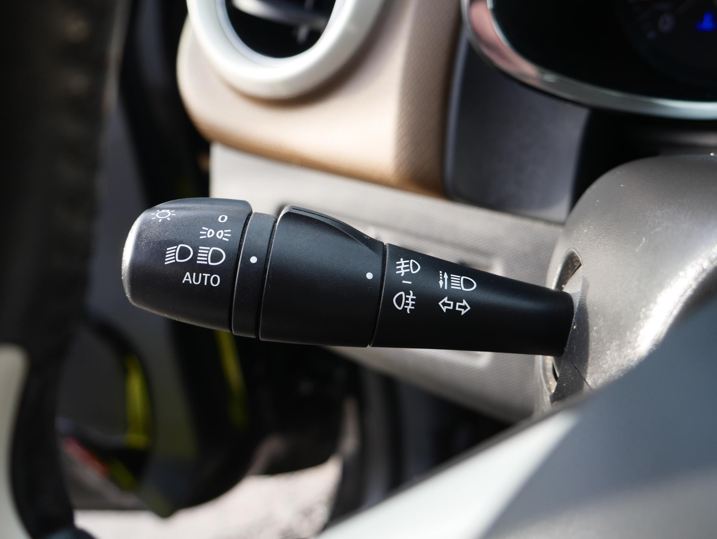 Renault Clio, 2012 - pohled č. 15