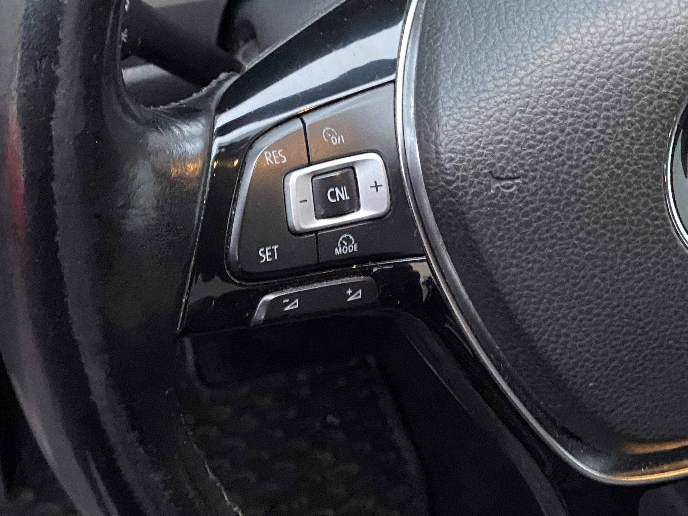 Volkswagen Touran, 2016 - pohled č. 13