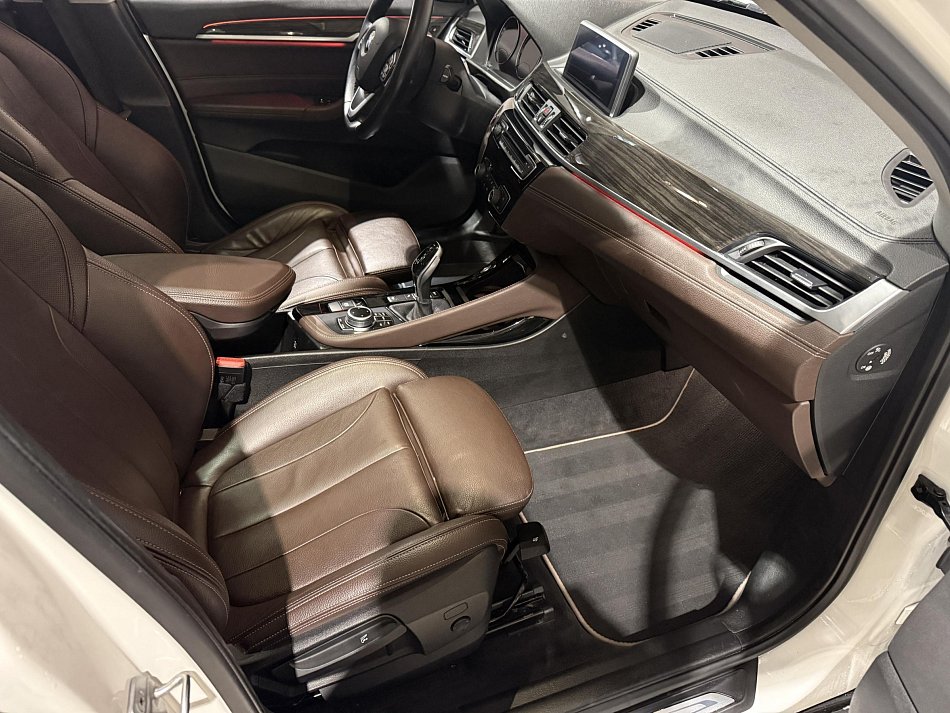 BMW X1 2.0i  X1 Xdrive20i