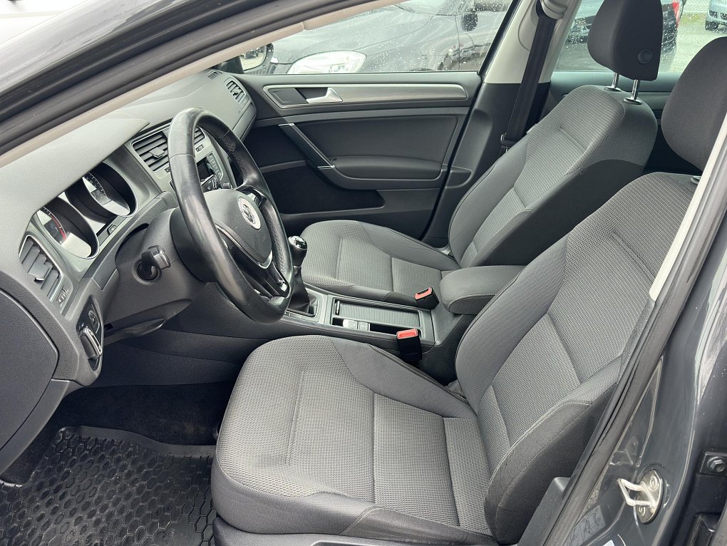 Volkswagen Golf 1.2TSI 
