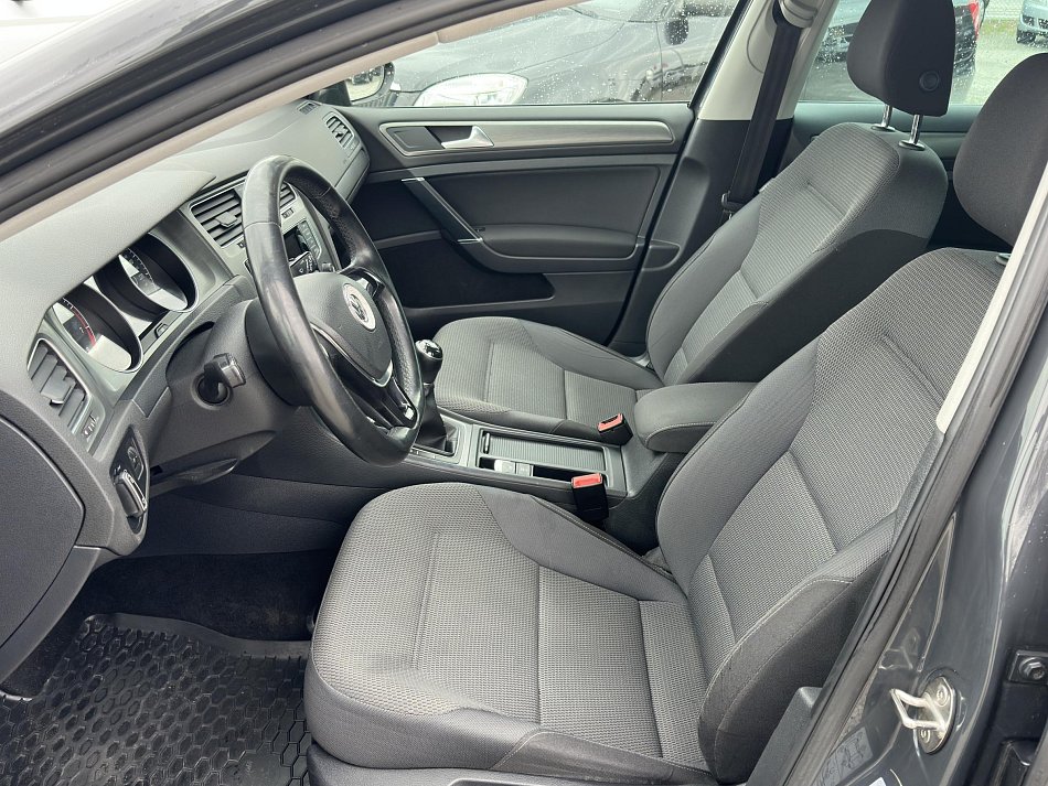 Volkswagen Golf 1.2TSI 