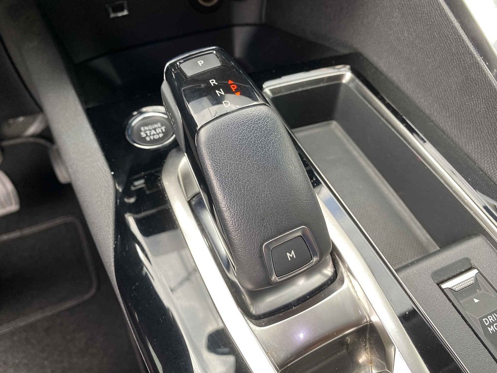 Peugeot 3008 1.2 PT Allure