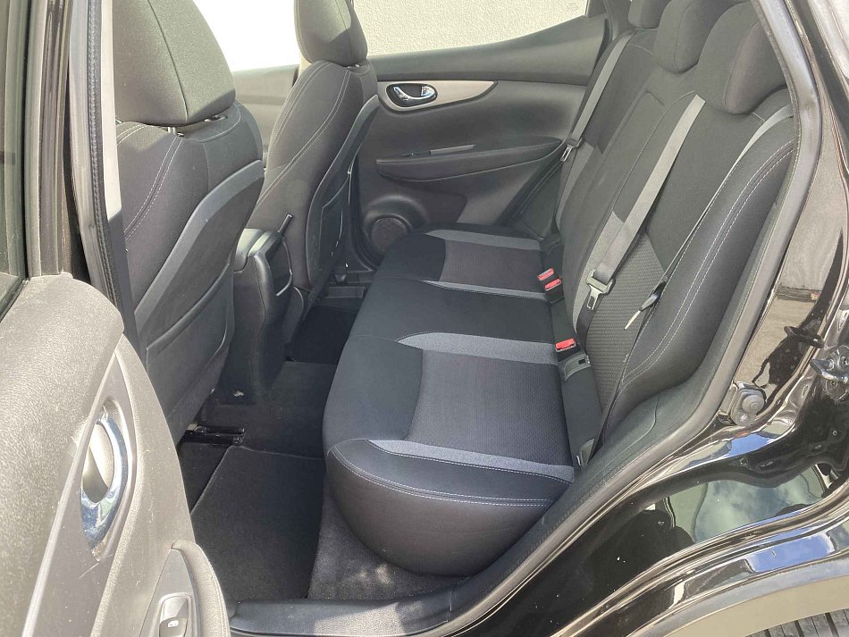 Nissan Qashqai 1.3 DiG-T N-Connecta