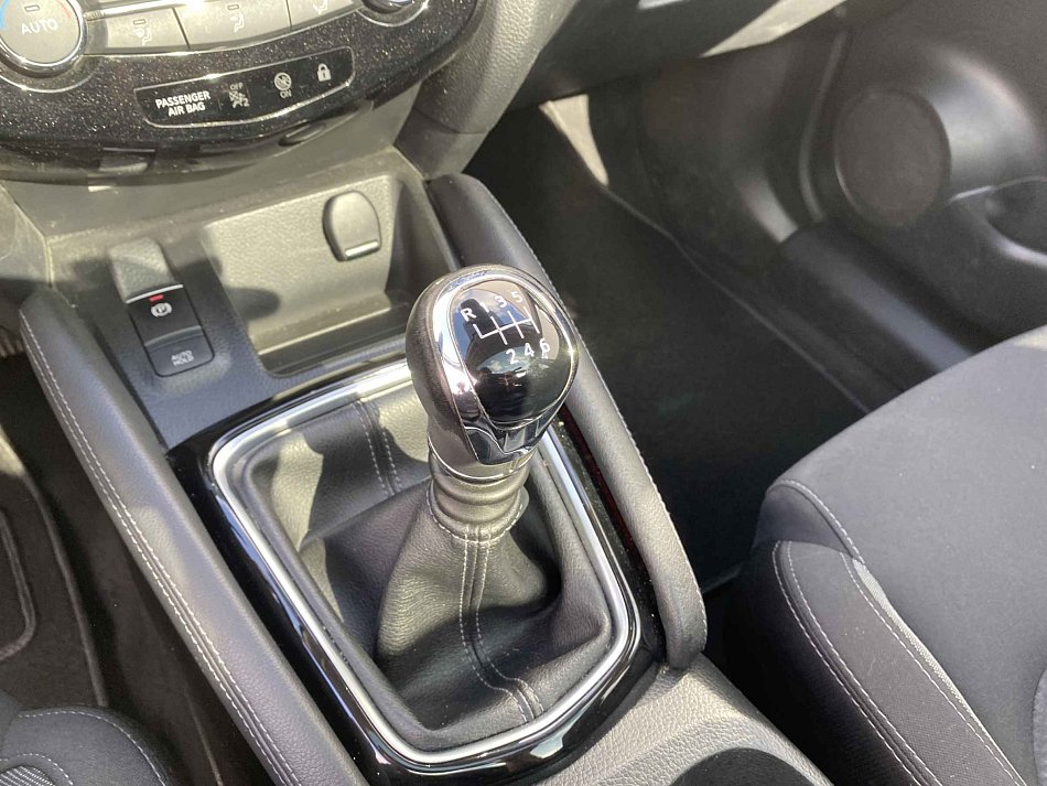 Nissan Qashqai 1.3 DiG-T N-Connecta