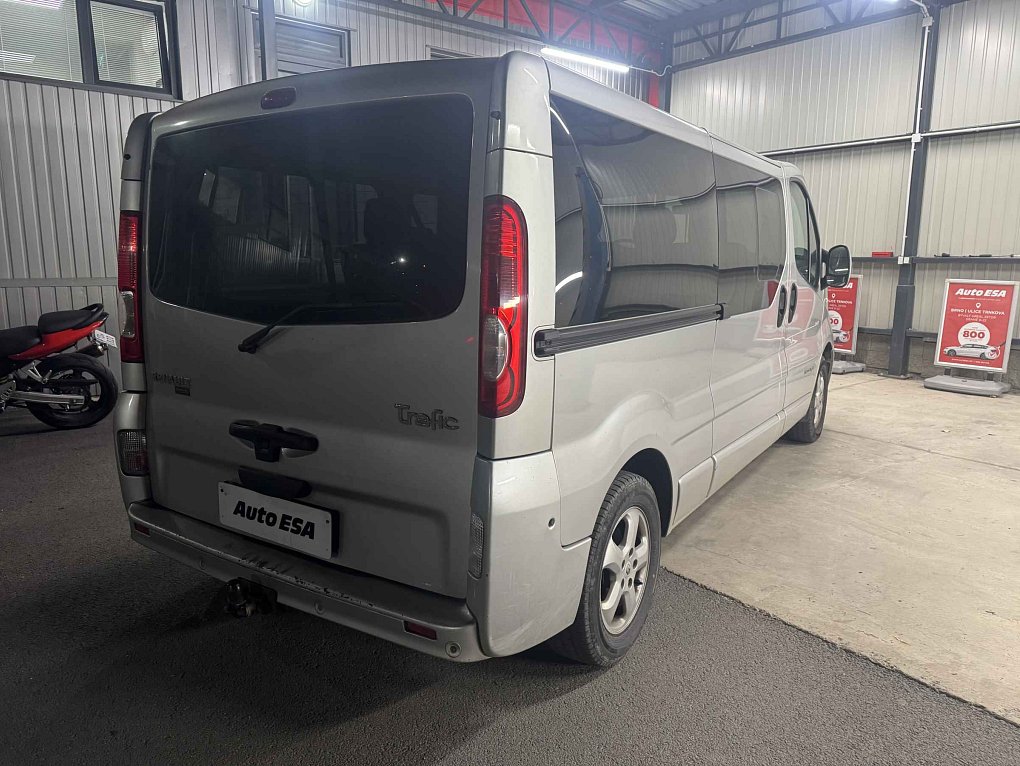 Renault Trafic 2.0dCi 