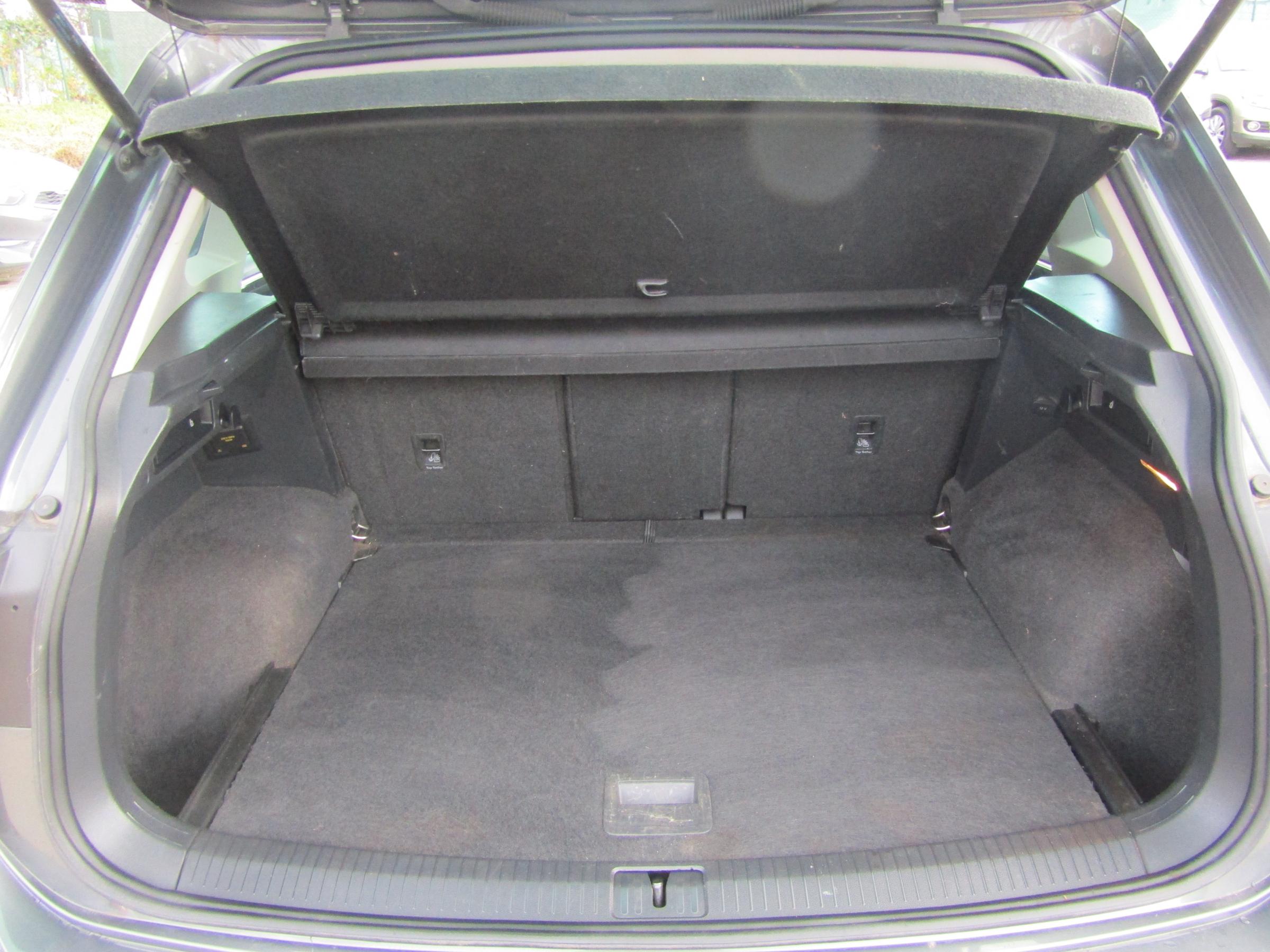 Volkswagen Tiguan, 2019 - pohled č. 7