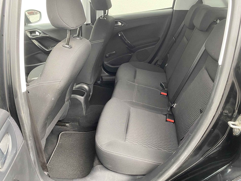 Peugeot 208 1.2 PT Style