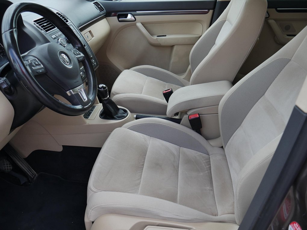 Volkswagen Touran 2.0 TDi Highline