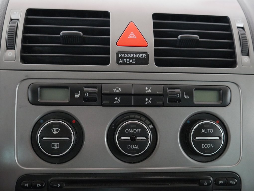 Volkswagen Touran 2.0 TDi 