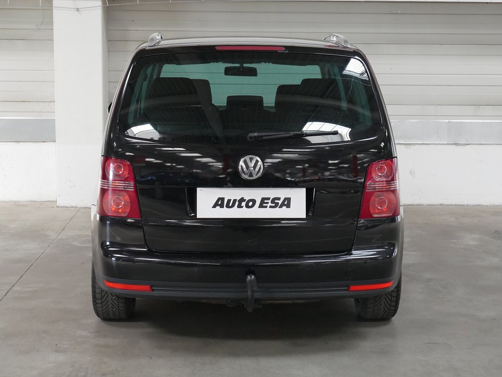 Volkswagen Touran 2.0 TDi 