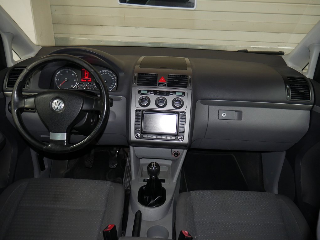 Volkswagen Touran 2.0 TDi 