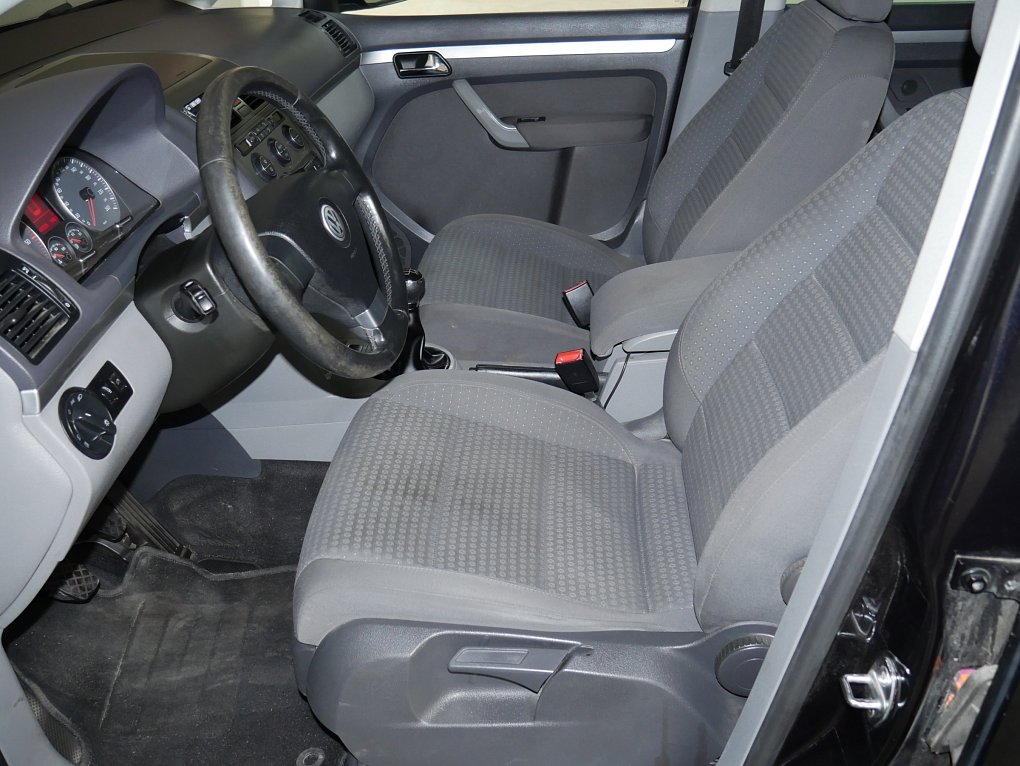 Volkswagen Touran 2.0 TDi 