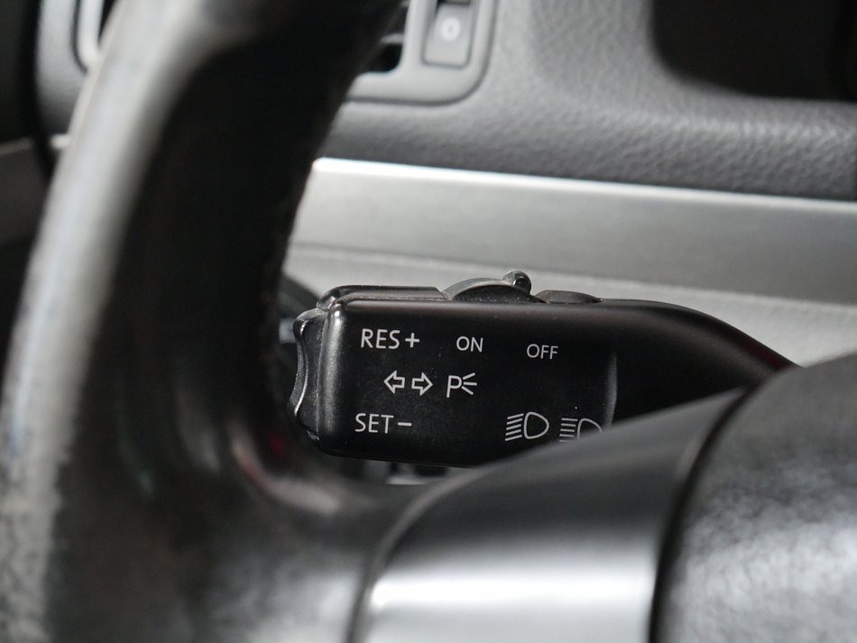 Volkswagen Touran 2.0 TDi 