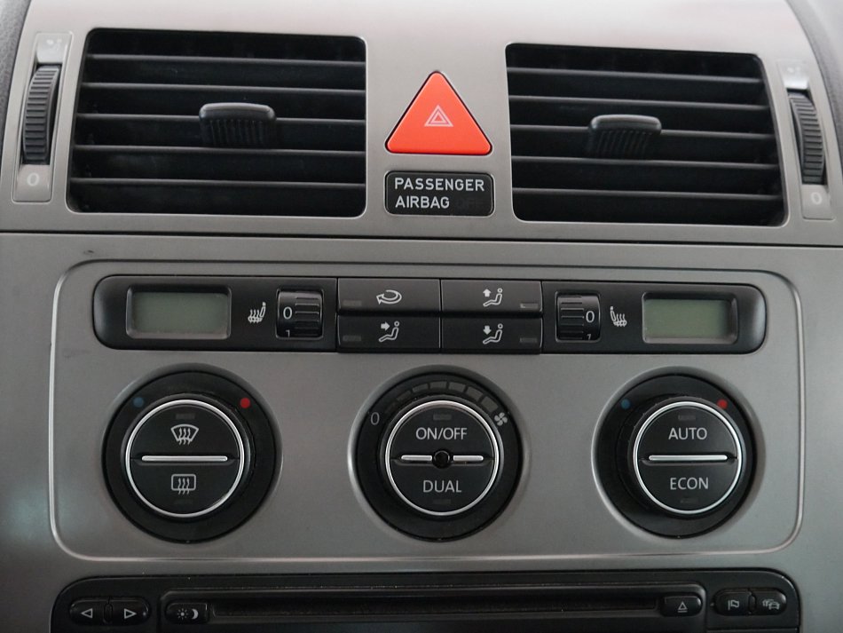Volkswagen Touran 2.0 TDi 