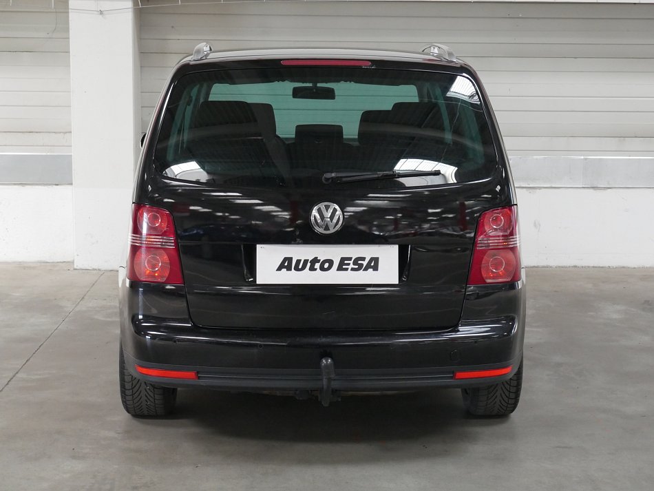 Volkswagen Touran 2.0 TDi 