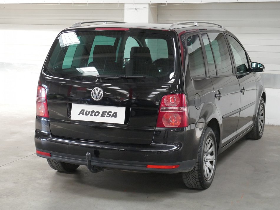 Volkswagen Touran 2.0 TDi 