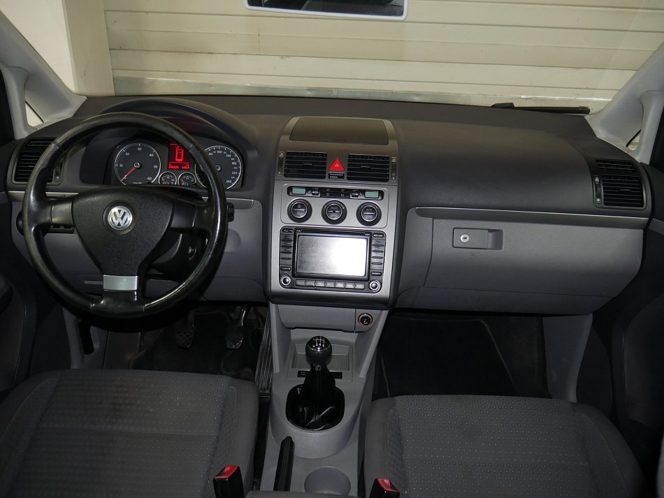 Volkswagen Touran 2.0 TDi 