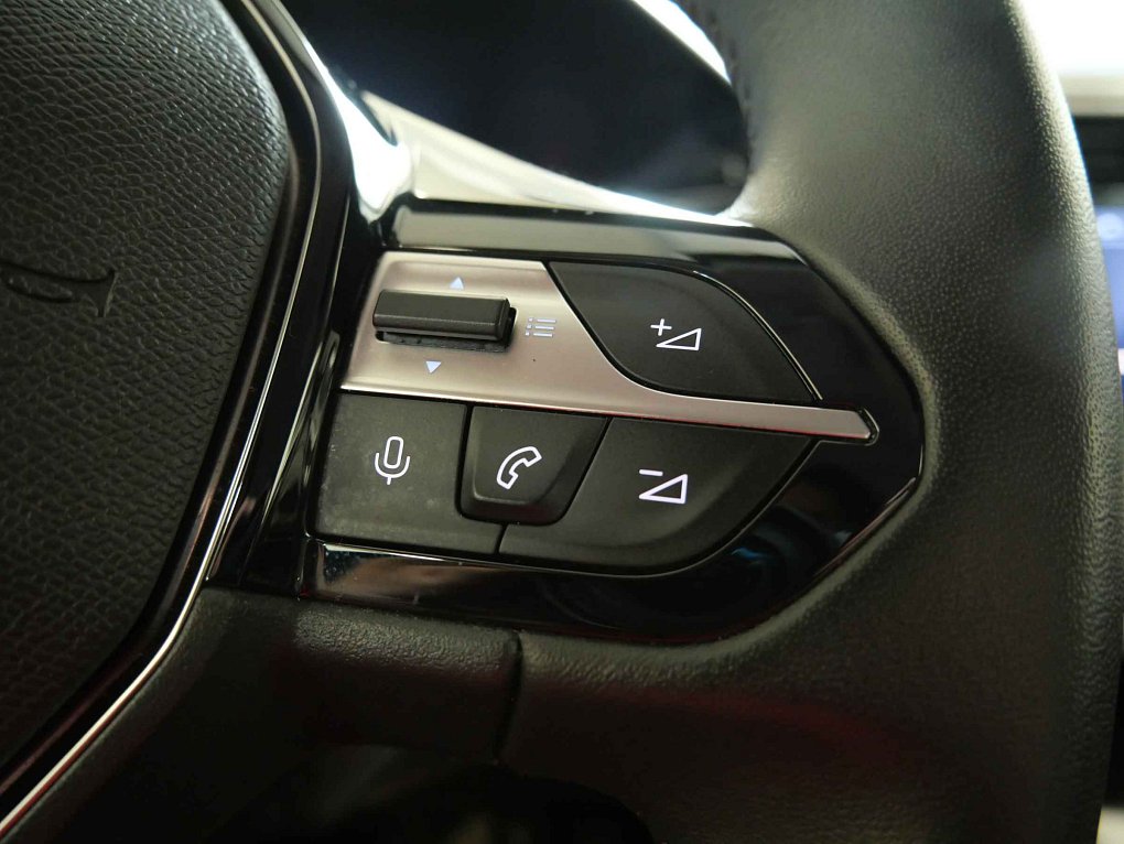 Peugeot 408 1.2PT 