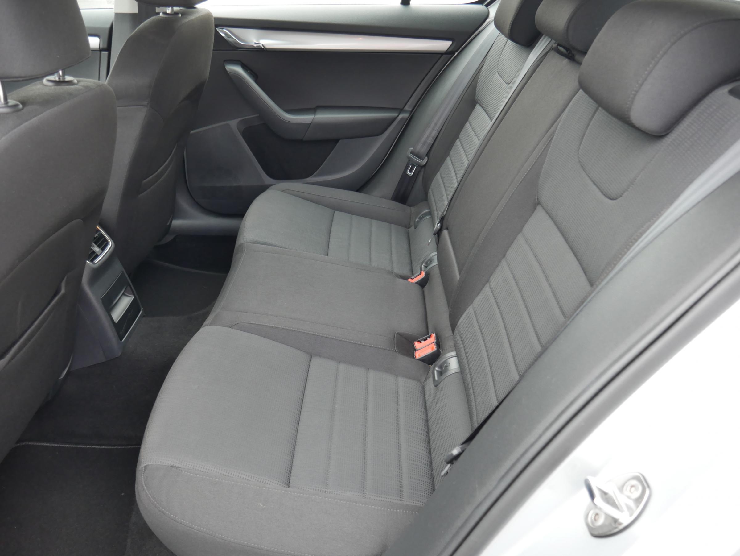 Škoda Octavia III, 2014 - pohled č. 10