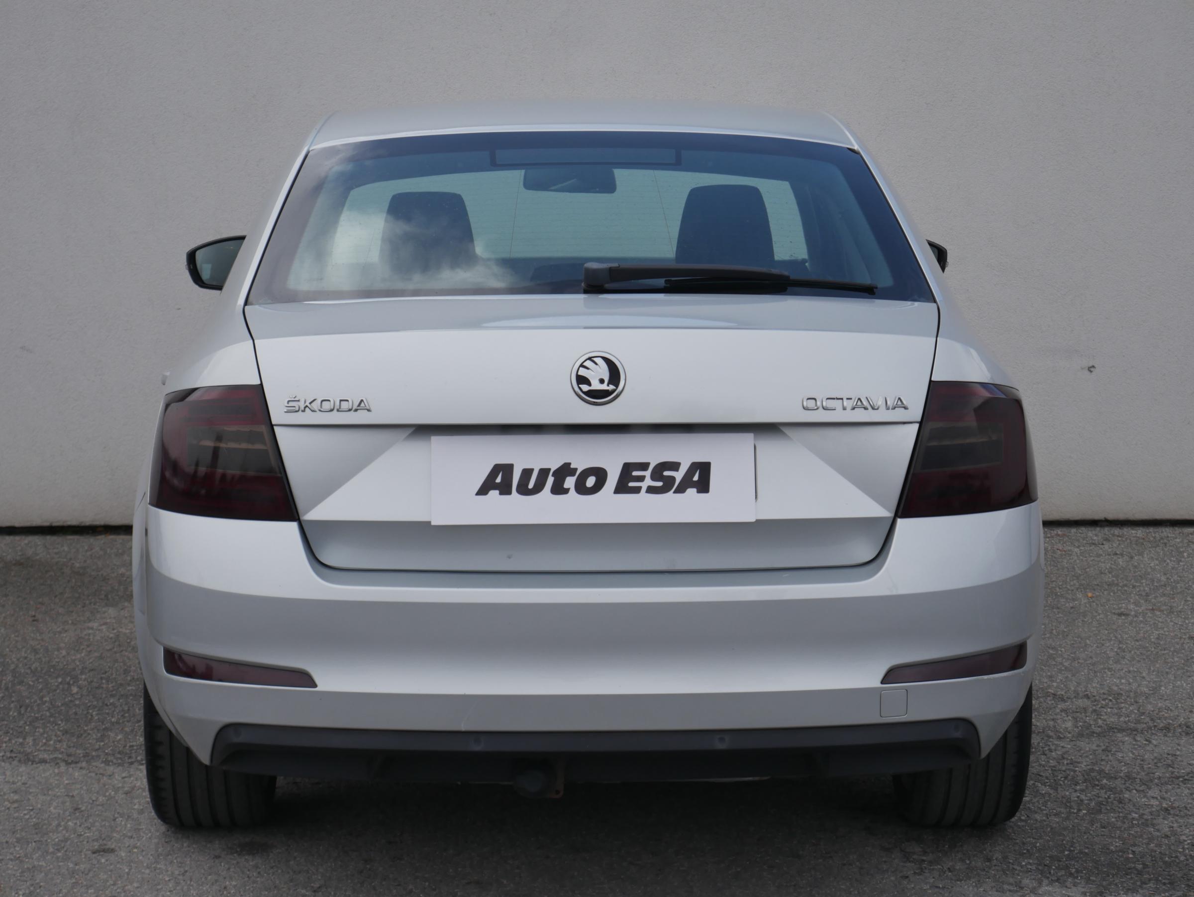 Škoda Octavia III, 2014 - pohled č. 5