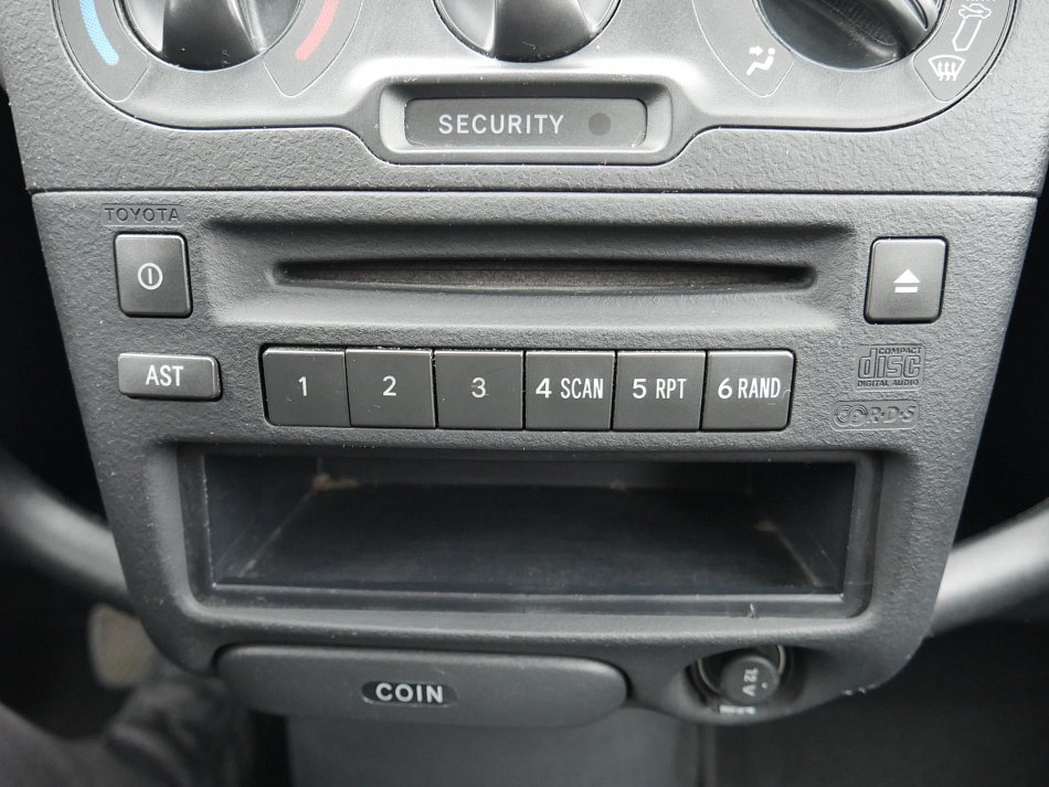 Toyota Yaris 1.0VVTi 