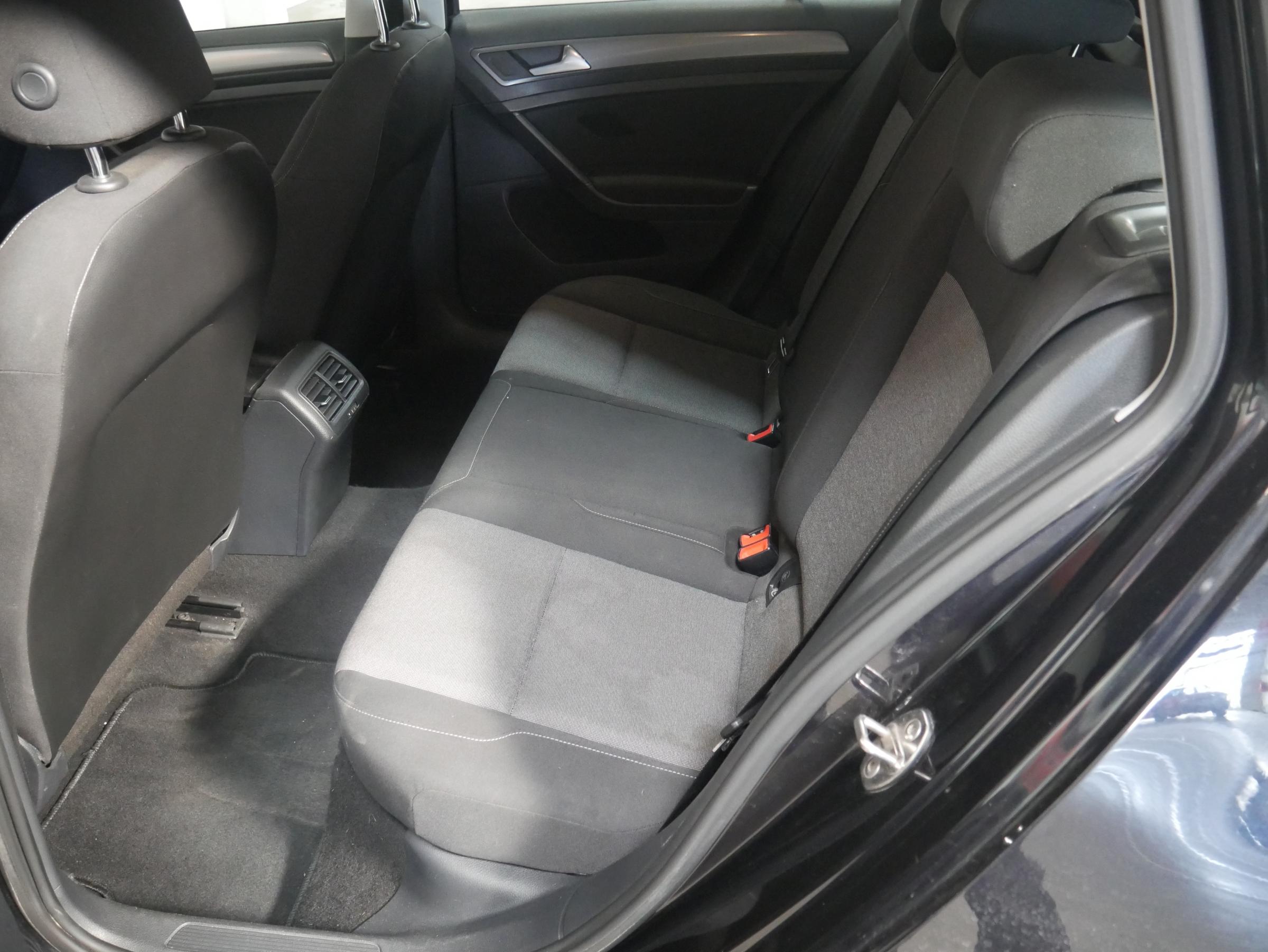 Volkswagen Golf, 2015 - pohled č. 10