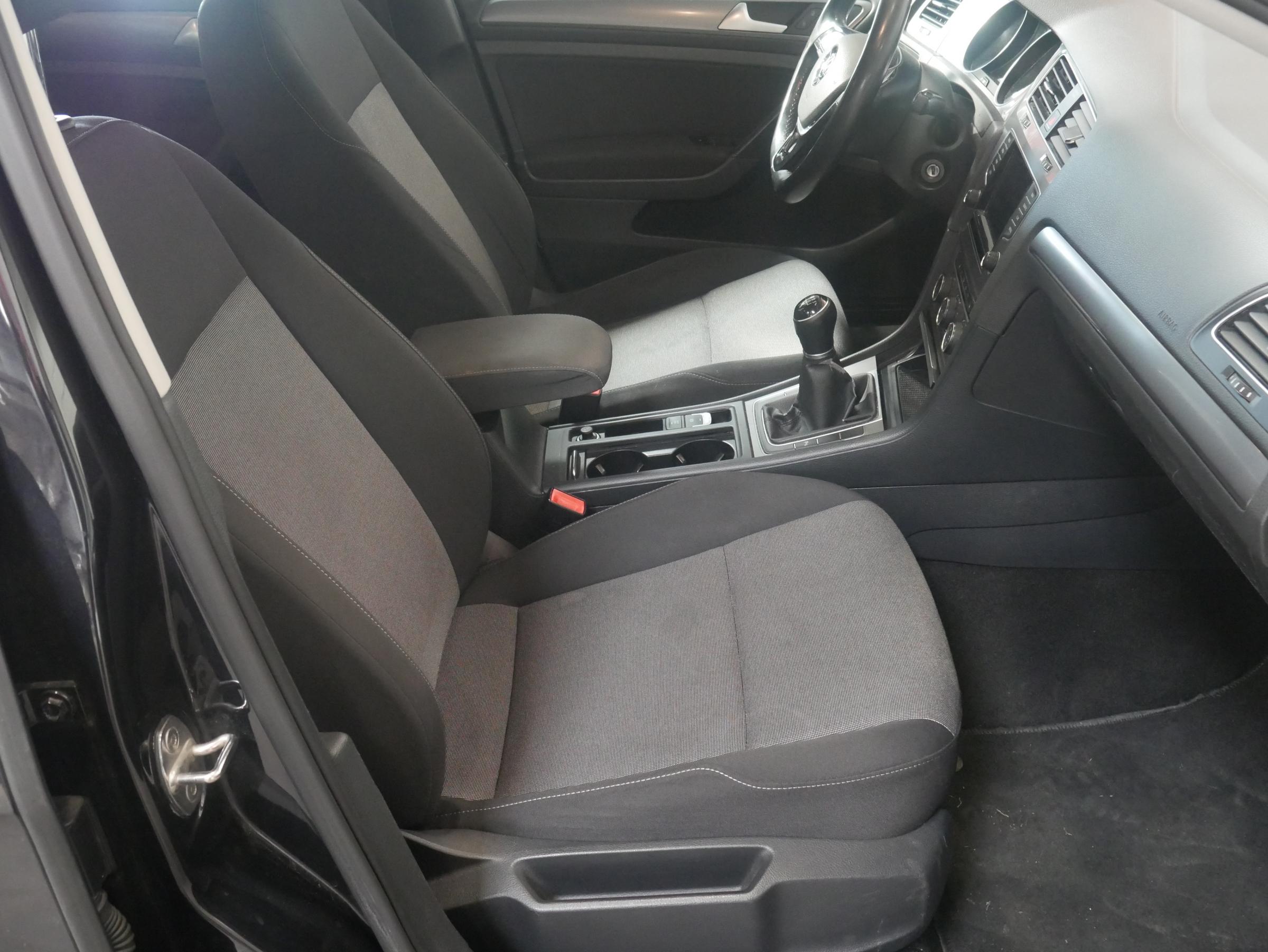 Volkswagen Golf, 2015 - pohled č. 12