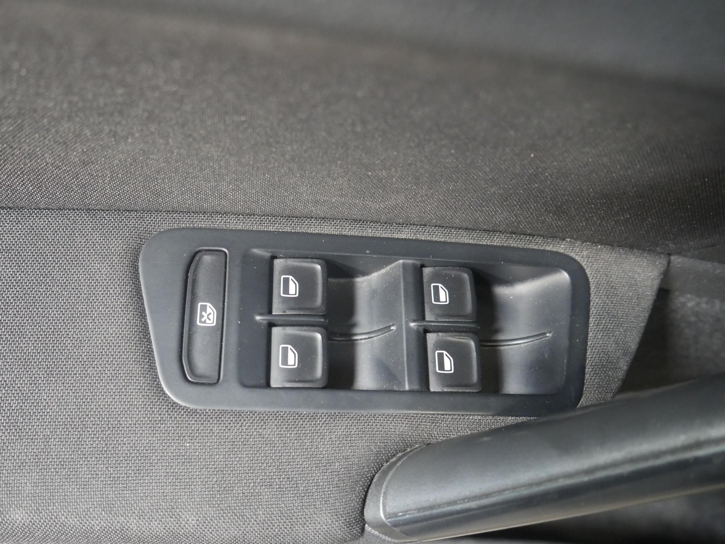 Volkswagen Golf, 2015 - pohled č. 19