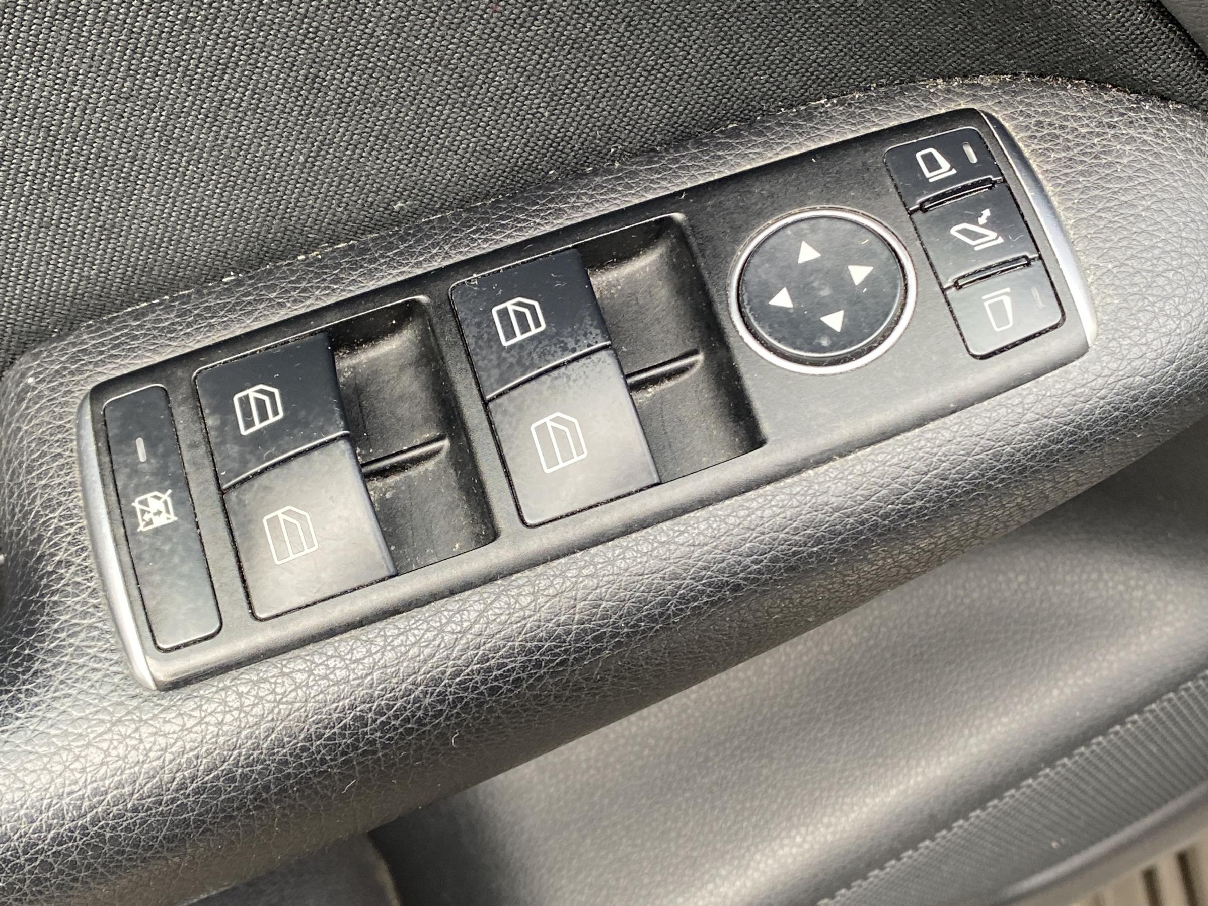 Mercedes-Benz Třída B, 2014 - pohled č. 11