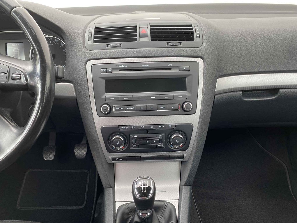 Škoda Octavia II 1.6 TDi Elegance