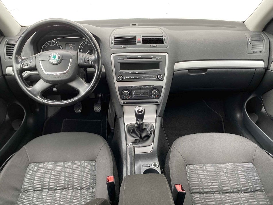 Škoda Octavia II 1.6 TDi Elegance