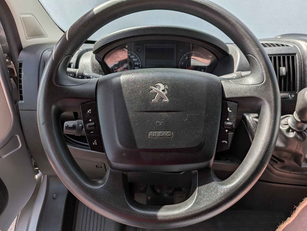 Peugeot Boxer 2.2HDi  L3H2 6míst