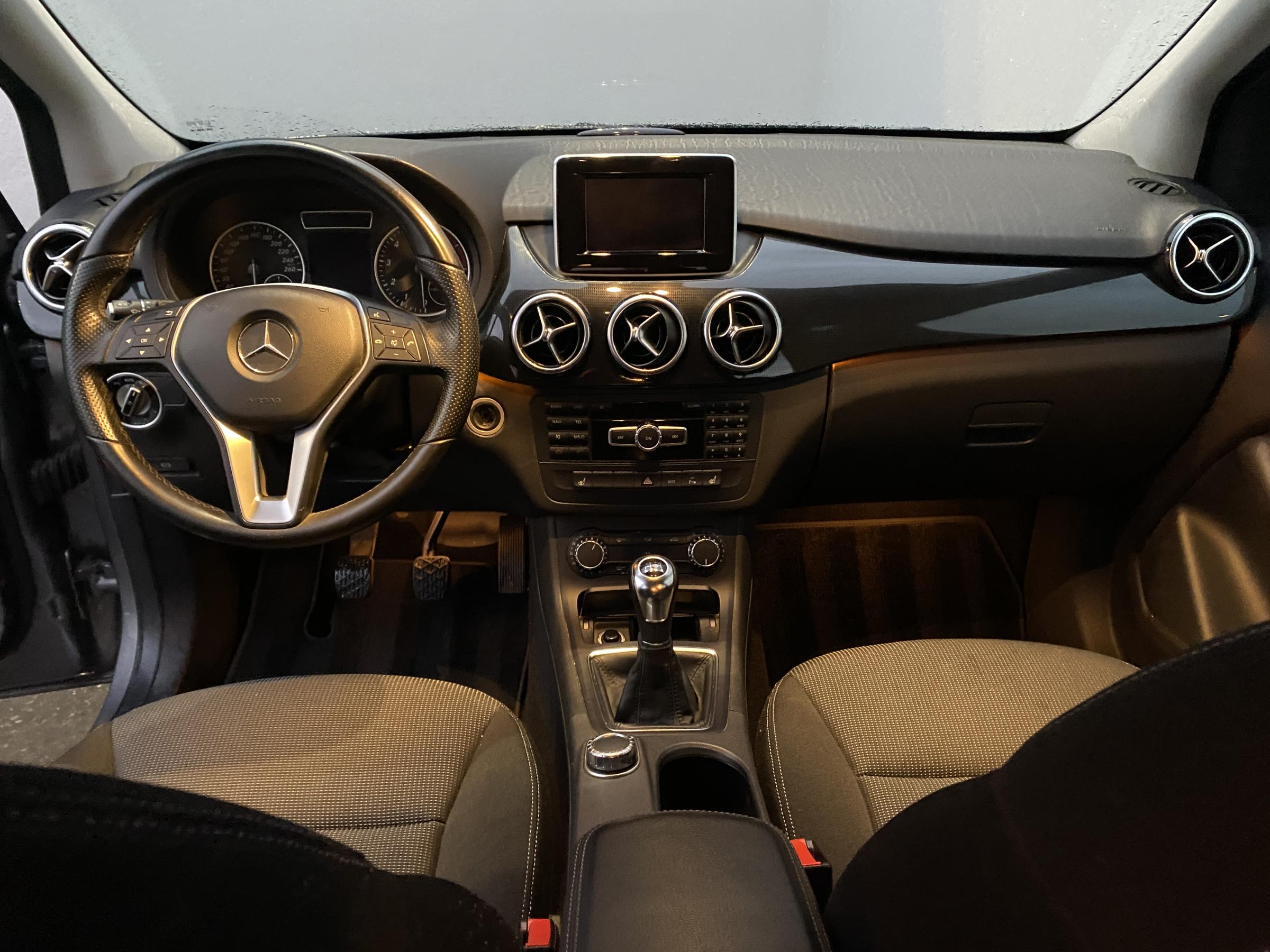 Mercedes-Benz Třída B, 2013 - pohled č. 8
