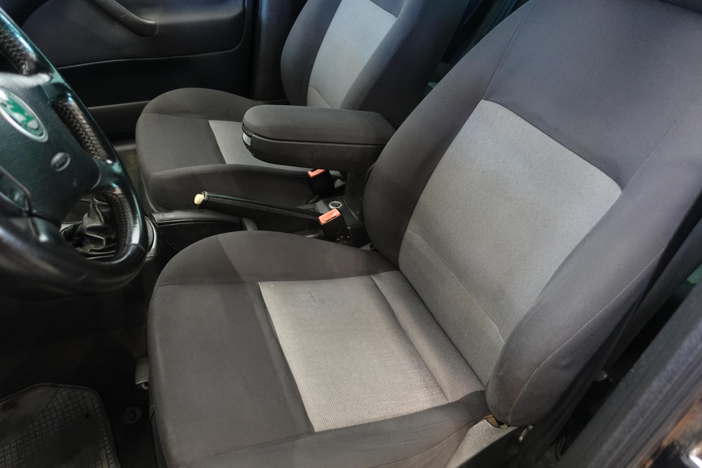 Škoda Octavia, 2004 - pohled č. 10