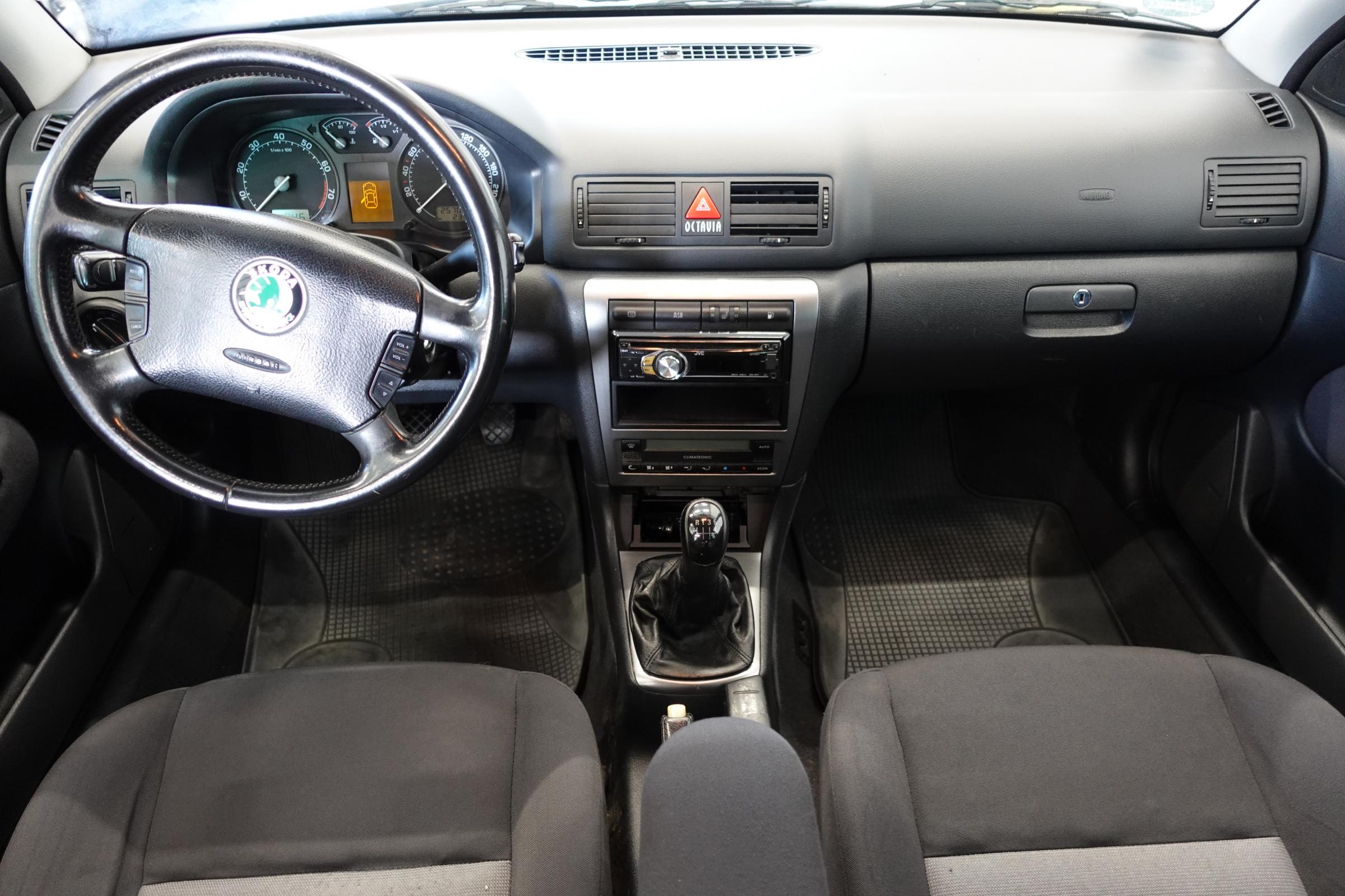 Škoda Octavia, 2004 - pohled č. 8