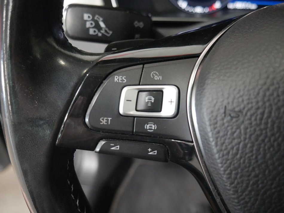 Volkswagen Passat 2.0 TDi 
