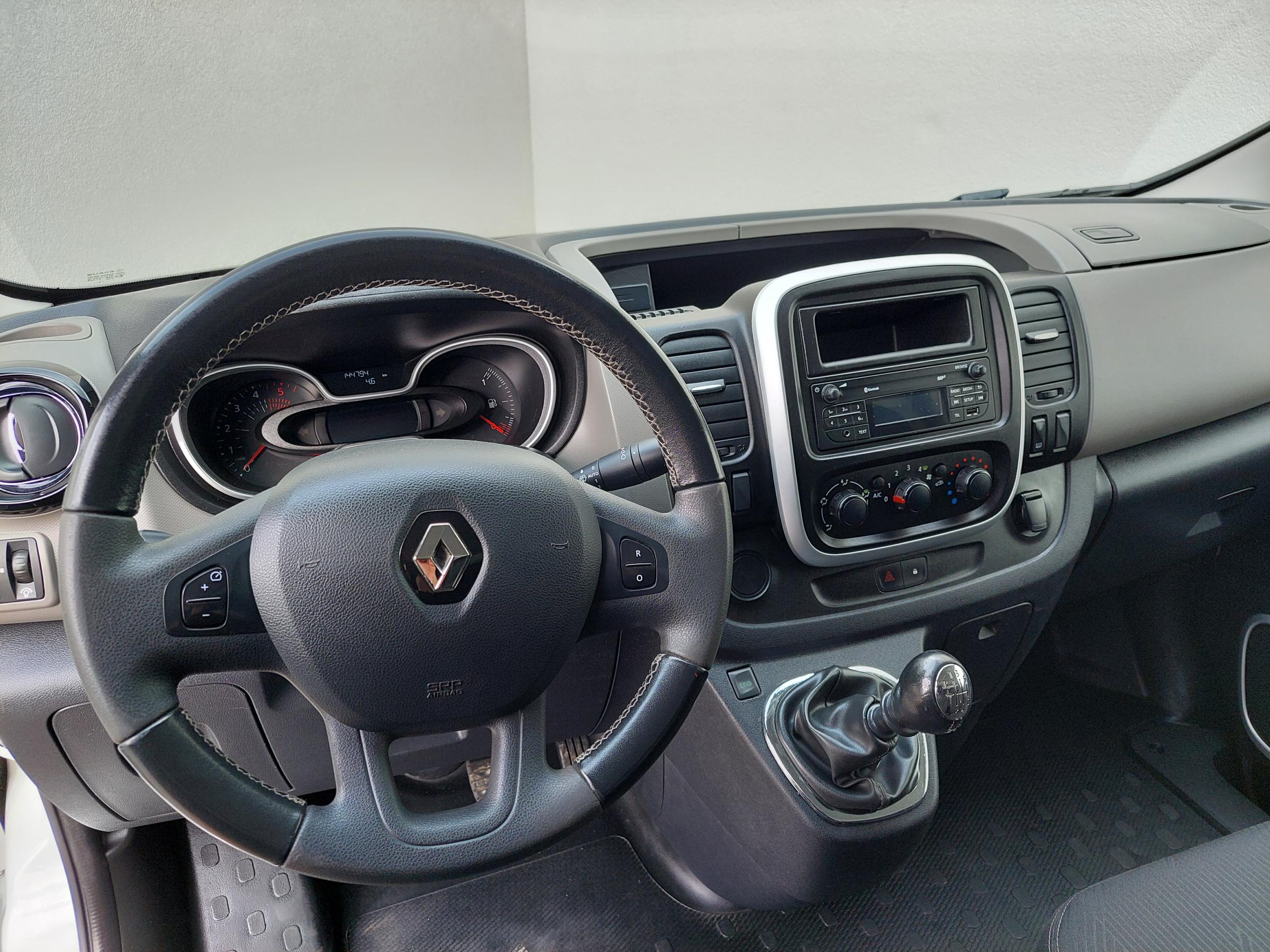 Renault Trafic, 2018 - pohled č. 12