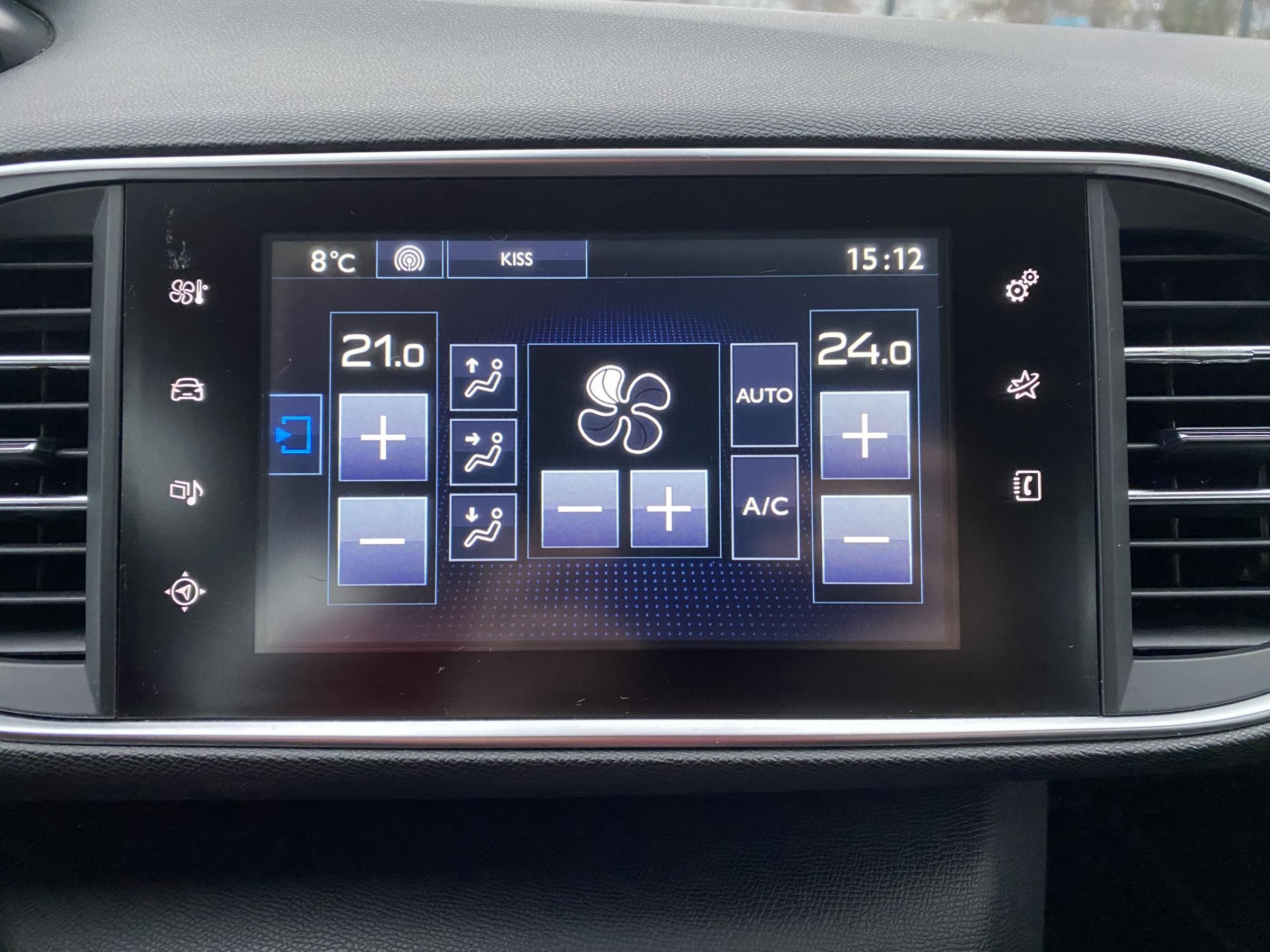 Peugeot 308, 2014 - pohled č. 17